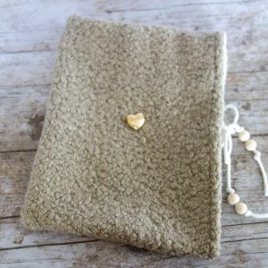 Pochettes à livre fourrure beige "Collection Cocon"