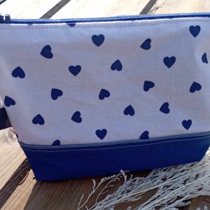 Trousse coeurs bleus