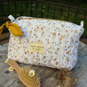 Trousse fleurs ocres